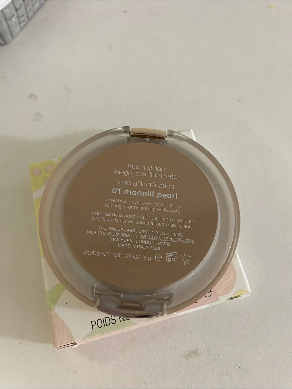 01 Moonlit Pearl, Clinique True Highlight Weightless Illuminator, Full Size, 8 g